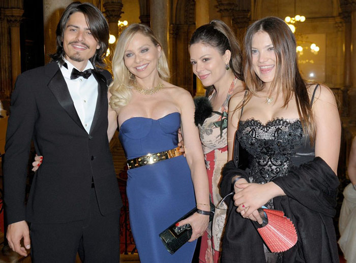 Как выглядят дети и муж Орнеллы Мути?