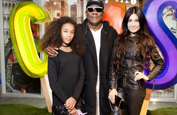 Как выглядит 14-летняя дочь Пьера Нарцисса?