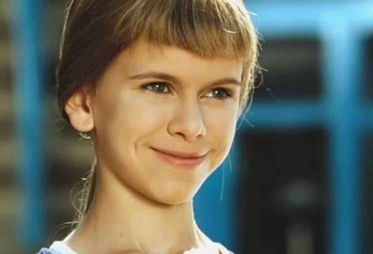 Чем сейчас занимается девочка-актриса из фильма "Аврора"?