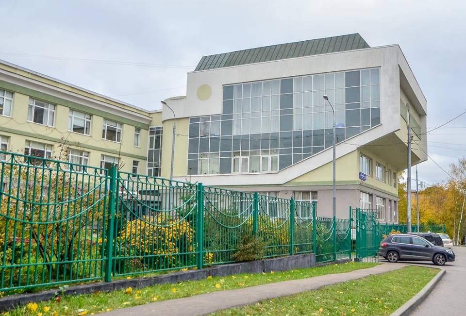 Элитные школы детей знаменитостей: где учатся и сколько платят?