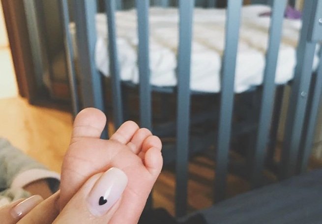 Первые фото детей, рожденных на Доме-2