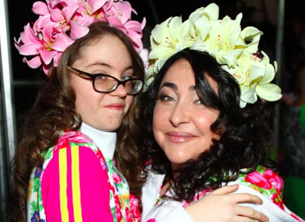 Почему знаменитости воспитывают своих детей в строгости?