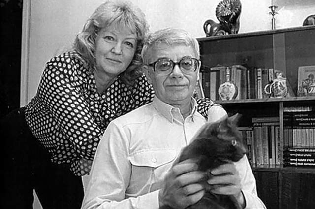 Как сложилась жизнь дочки "Шурика" - Анжелики Неволиной?