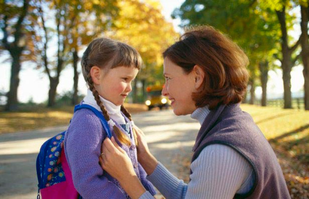 девочка с мамой