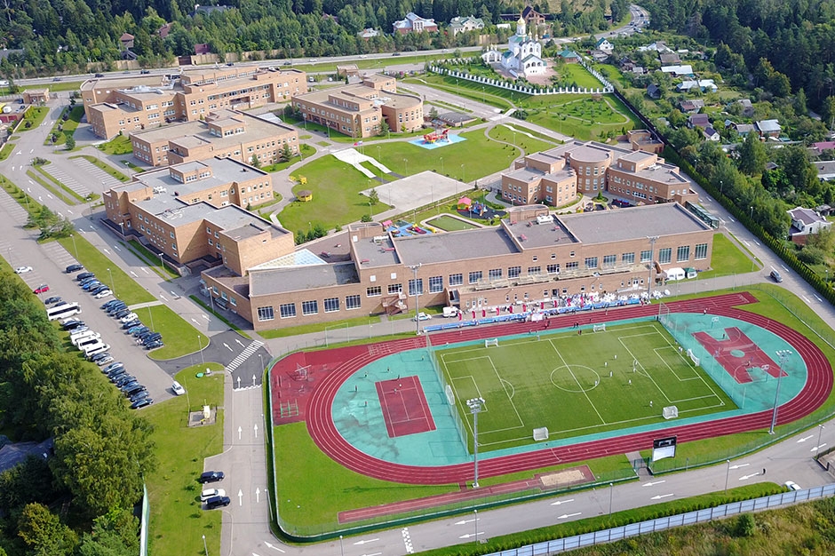 Элитные школы детей знаменитостей: где учатся и сколько платят?