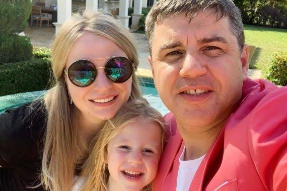 Как 5-летняя девочка из Краснодара зарабатывает по 18 млн $ в год?