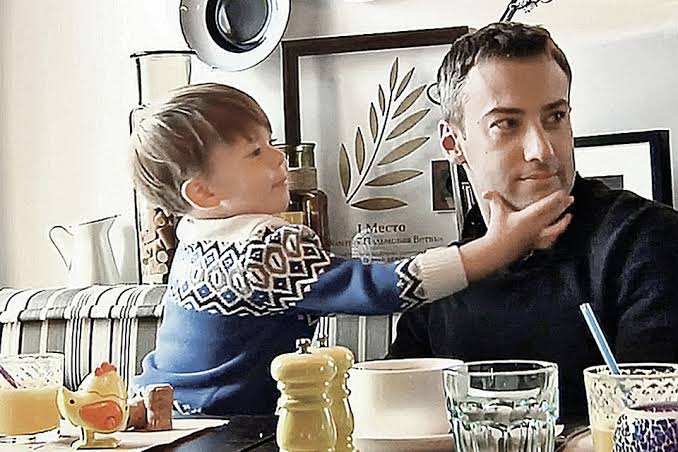 Как воспитывает сына и обустраивают детскую комнату Дмитрий Шепелев?