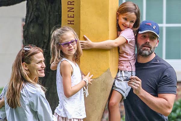 Знаменитости, которые после развода воспитывают детей вместе