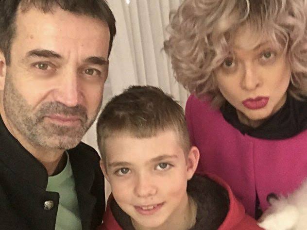 Почему знаменитости воспитывают своих детей в строгости?