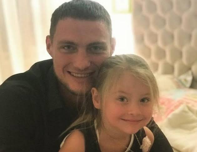 Какие отношения у парней с Дома-2 со своими детьми?