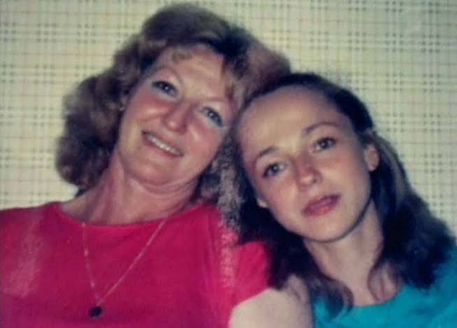 Как сложилась жизнь дочки "Шурика" - Анжелики Неволиной?