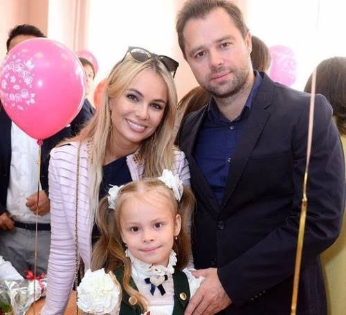 Какими получились дети у актеров сериала "Универ. Новая общага"?