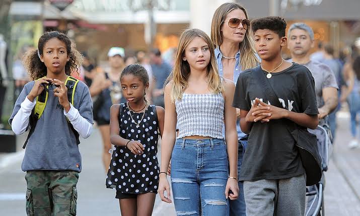 Чем знаменитости кормят своих детей?