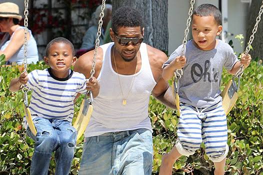 Чем знаменитости кормят своих детей?