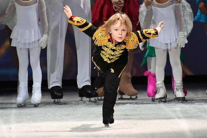 На какие кружки ходят дети знаменитостей?