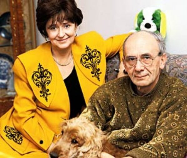 Как выглядят дочь и муж Регины Дубовицкой из "Аншлага"?