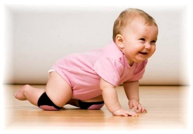 надеть наколенники