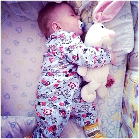 с любимой игрушкой