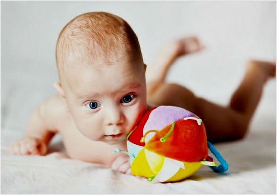 вместе с игрушкой