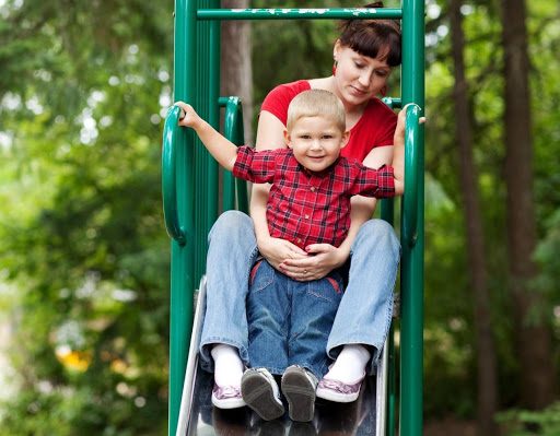 Чем грозит гиперопекающее воспитание