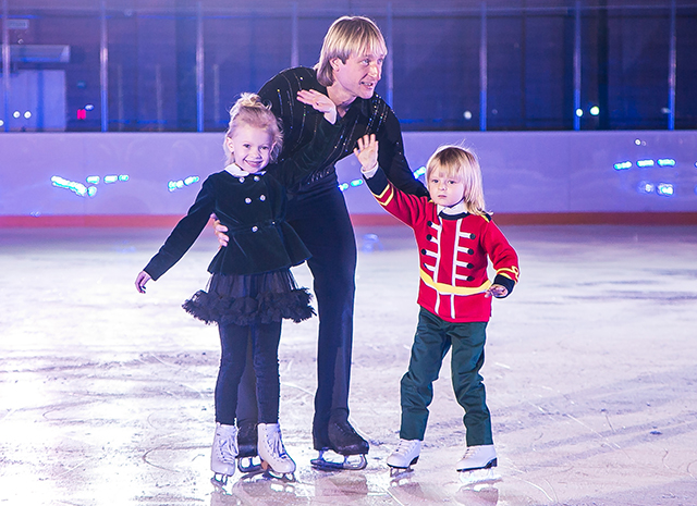 С кем дружат звездные дети?