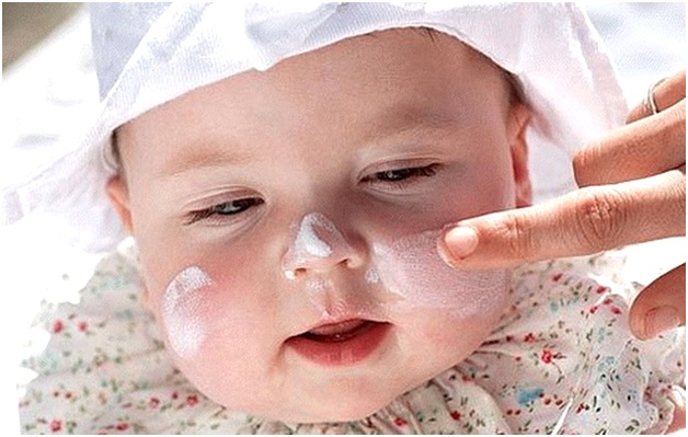 мазать кремом