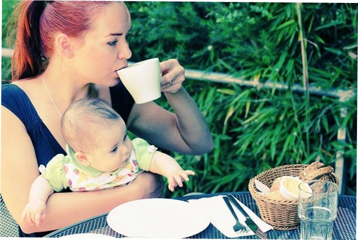 coffee-while-breastfeeding