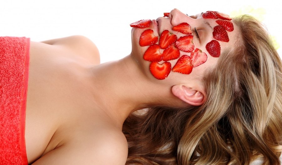 moteris-veido-kauke-braskes-5br-61663447